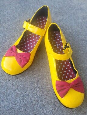 Disney Parks Minnie Mouse Inspired Yellow Patent Bow Mary Jane Shoes Size 8